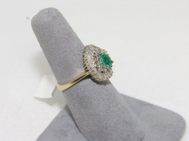 White Gold Ladies Emerald and Diamond Ring