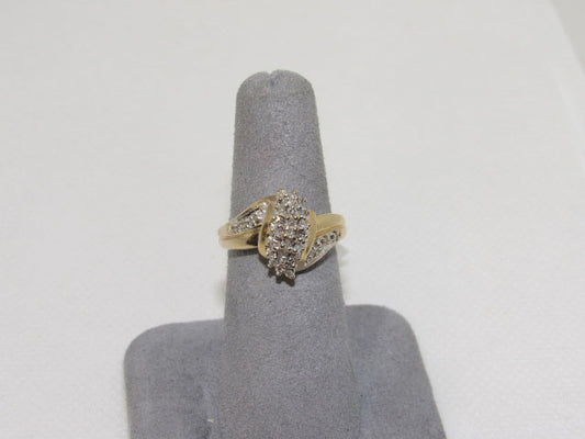 10KT Yellow Gold Ladies Cluster Ring