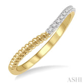 1/20 Ctw Twisted Round Cut Diamond Wedding Band in 14K Yellow Gold