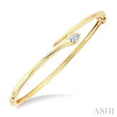 1/3 Ctw Split Bypass Center Pear Cut Diamond Fashion Bangle in 14K Yellow Gold