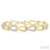 1/6 Ctw Round Cut Diamond Bold Knot Link Fashion Bracelet in Yellow Gold Vermeil