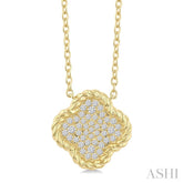 1/5 Ctw Round Cut Diamond Rope Border Clover Motif Fashion Pendant With Chain in 10K Yellow Gold