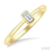 1/5 Ctw Bezel Set Emerald Cut Diamond Fashion Ring in 14K Yellow Gold