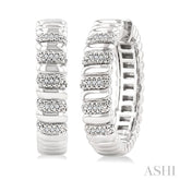 1/10 Ctw Bold Wide Ribbed Round Cut Diamond Pirouette Fashion Earrings in Sterling Silver