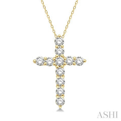1/4 Ctw Round Cut Diamond Cross Pendant With Chain in 14K Yellow Gold