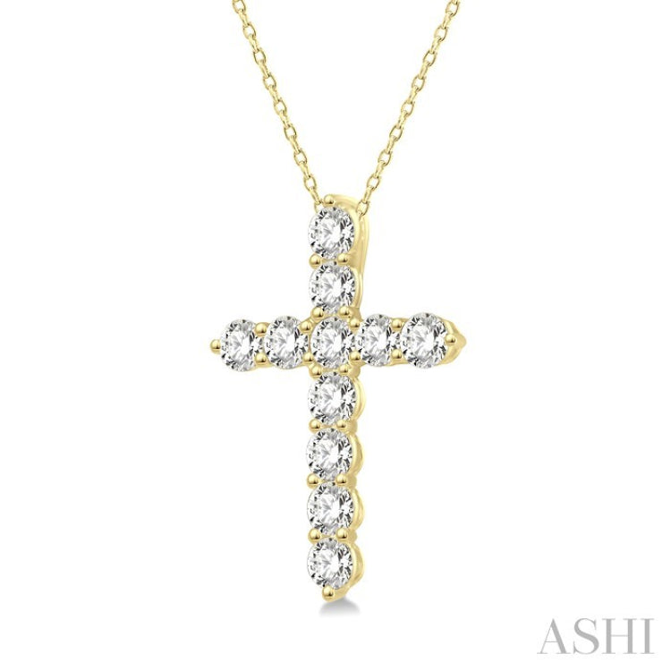 1/4 Ctw Round Cut Diamond Cross Pendant With Chain in 14K Yellow Gold