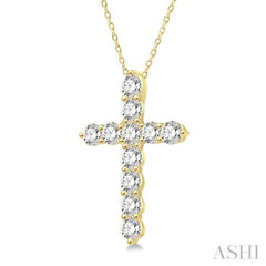 3/4 Ctw Round Cut Diamond Cross Pendant With Chain in 14K Yellow Gold