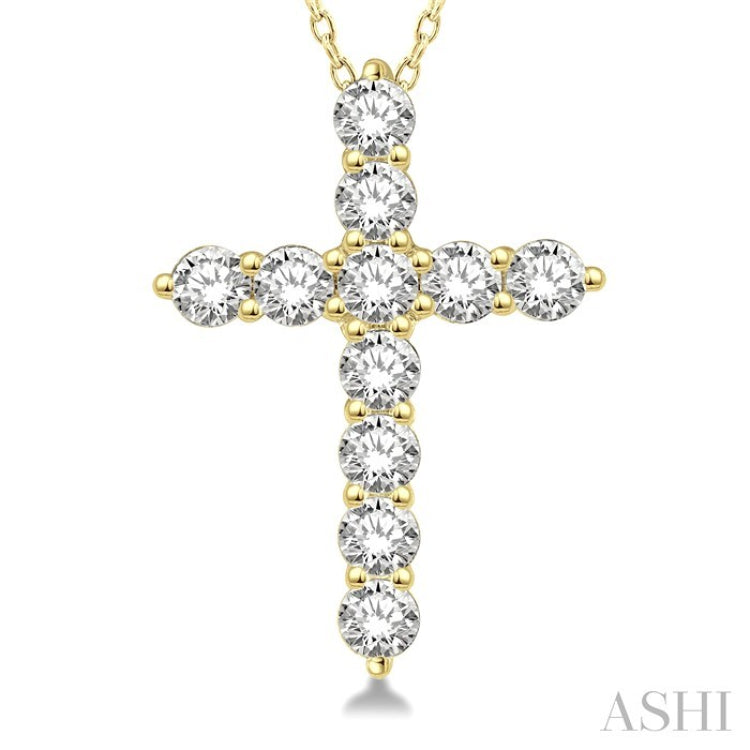 3/4 Ctw Round Cut Diamond Cross Pendant With Chain in 14K Yellow Gold