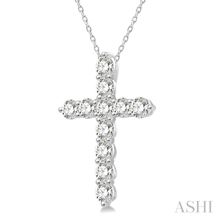 1/4 Ctw Round Cut Diamond Cross Pendant With Chain in 14K White Gold