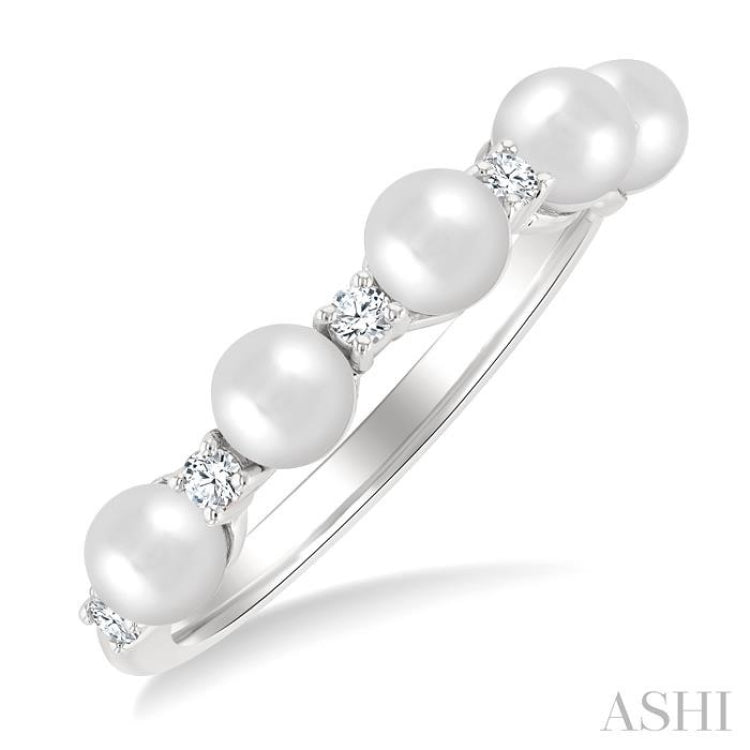 4MM Cultured Pearl and 1/6 Ctw Round Cut Diamond Fashion Ring in 14K White Gold