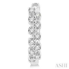 1/5 Ctw Petite Zigzag Layout Round Cut Diamond Fashion Huggies in 10K White Gold