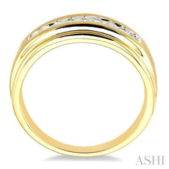 1/6 Ctw Round Diamond Women's Ring in 14K Yellow Gold
