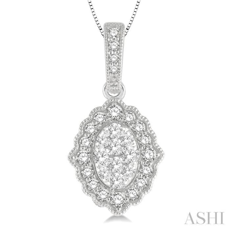 1/4 Ctw Lattice Edge Oval Shape Lovebright Round Cut Diamond Pendant With Chain in 14K White Gold