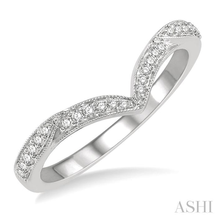 1/6 Ctw V-Shape Center Round Cut Diamond Wedding Band in 14K White Gold