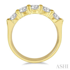 1 1/2 Ctw 5 Stone Round Cut Diamond Wedding Band in 14K Yellow Gold