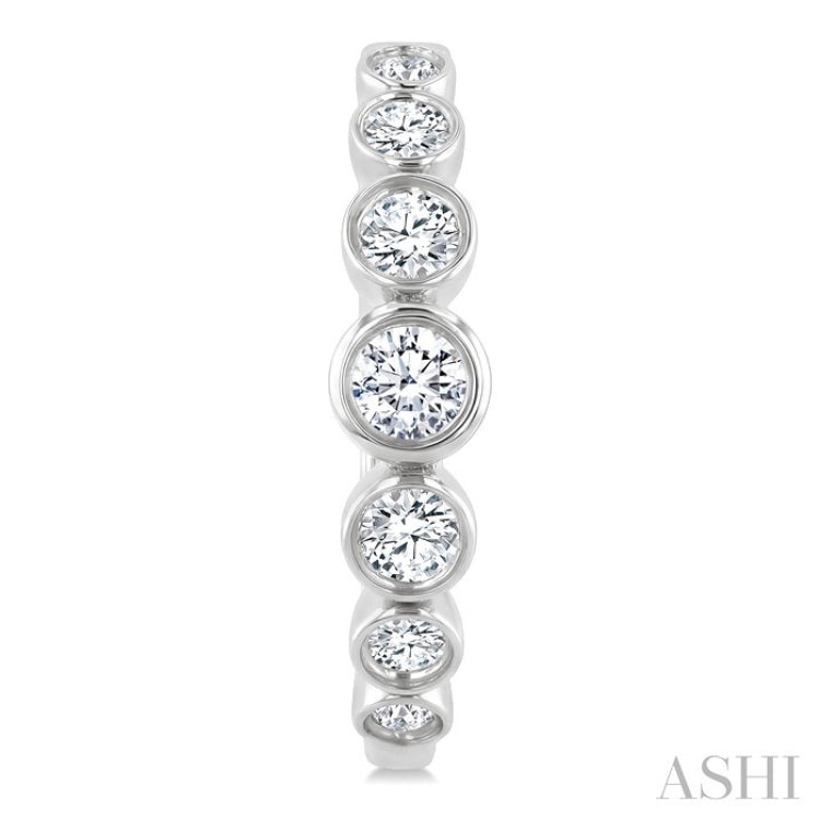 1 1/10 Ctw Graduated Bezel Set Round Cut Diamond Fashion Hoop Earrings in 14K White Gold