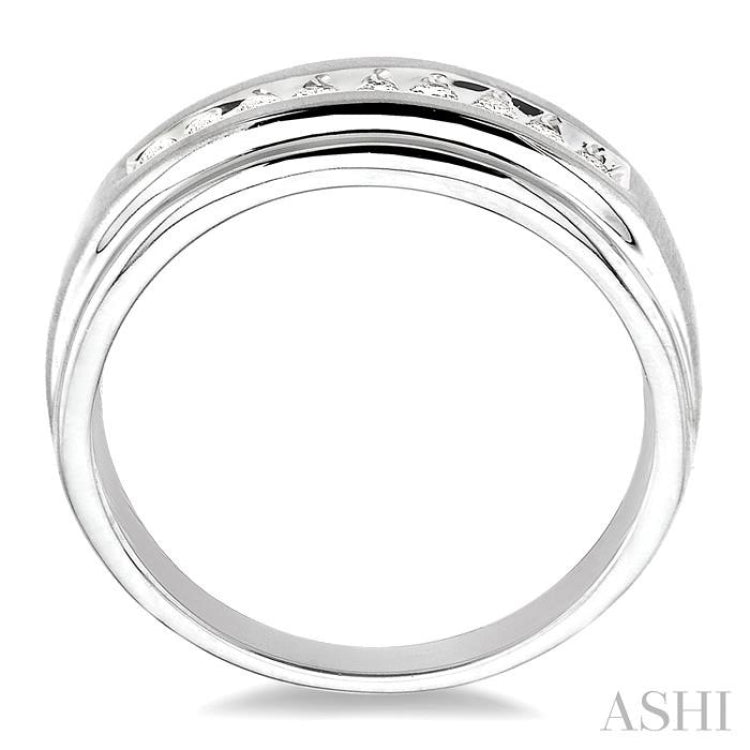 1/6 Ctw Round Diamond Men's Ring in 14K White Gold