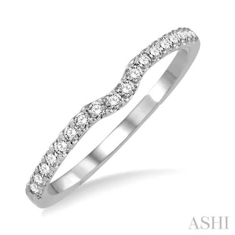 1/5 Ctw Round Cut Diamond Wedding Band in 14K White Gold