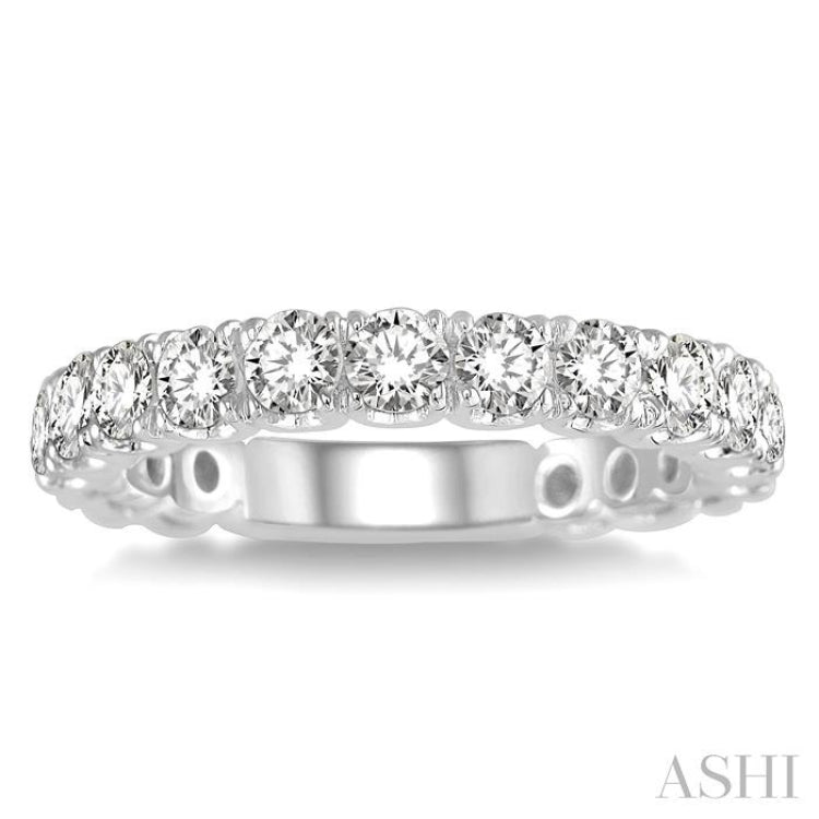 3/4 Ctw Round Cut Diamond Wedding Band in 14K White Gold