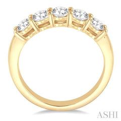 1 Ctw Round Cut Diamond Wedding Band in 14K Yellow Gold