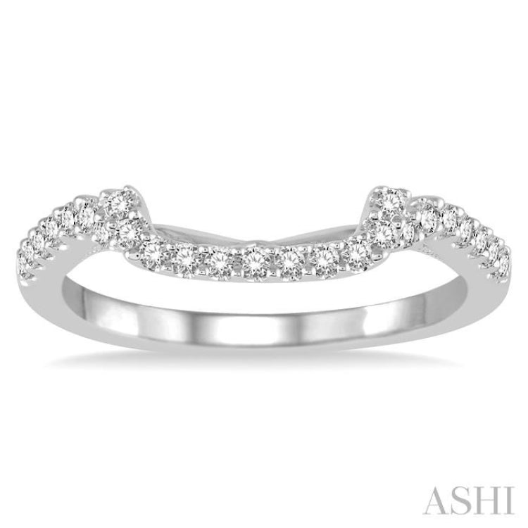 1/4 Ctw Round Cut Diamond Wedding Band in 14K White Gold