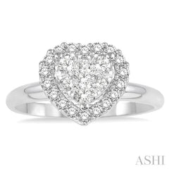 1/2 Ctw Round Cut Diamond Heart Shape Lovebright Ring in 14K White Gold