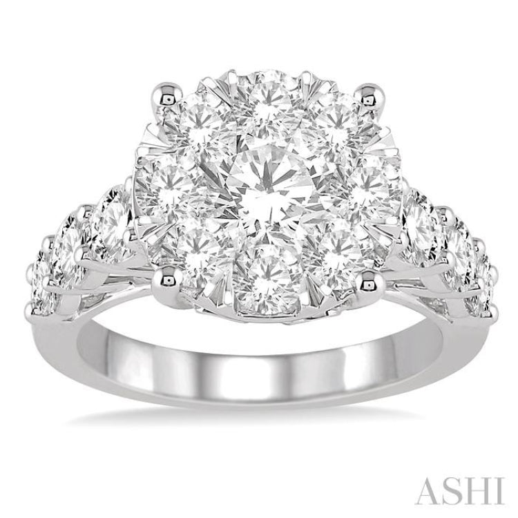 2 Ctw Round Diamond Lovebright Ring in 18K White Gold