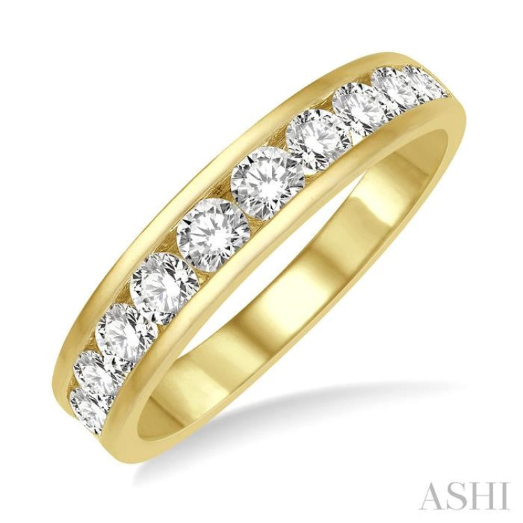 1 ctw Channel Set 11 Stone Round Cut Diamond Wedding Band in 14K Yellow Gold