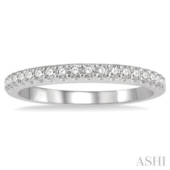 1/4 Ctw Round Cut Diamond Wedding Band in 14K White Gold