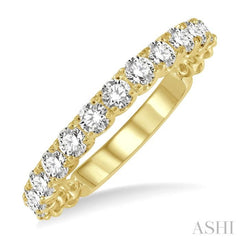 3/4 ctw Lattice Round Cut Diamond Wedding Band in 14K Yellow Gold