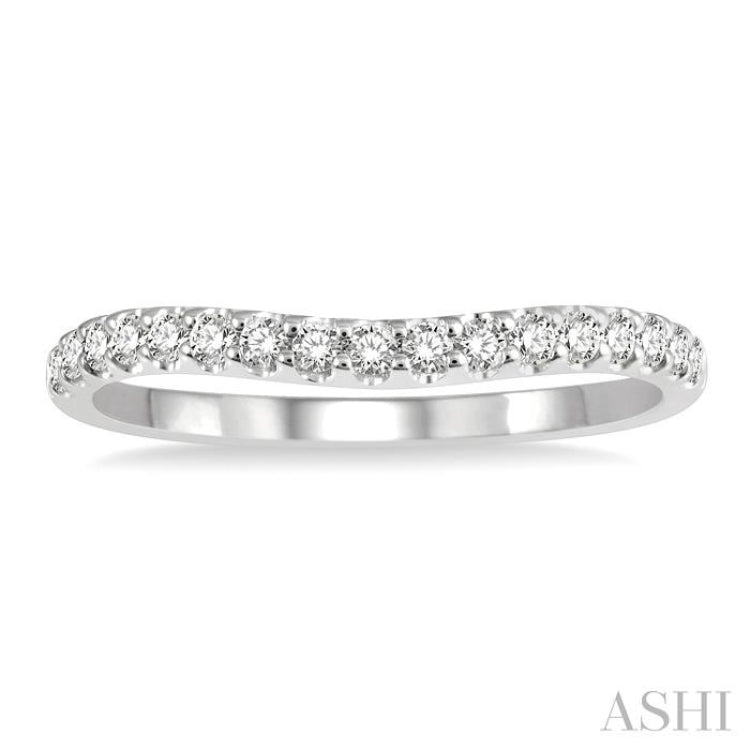 1/4 Ctw Arched Center Round Cut Diamond Wedding Band in 14K White Gold