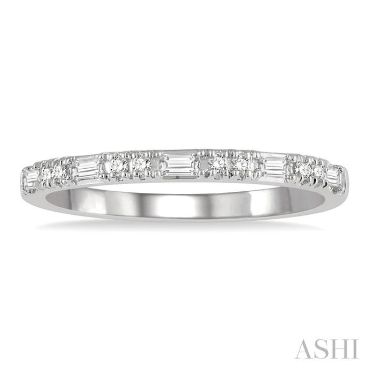 1/6 Ctw Baguette and Round Cut Diamond Stack Band in 14K White Gold