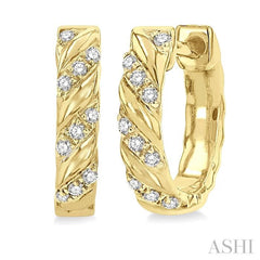 1/10 ctw Half Twirl Round Cut Diamond Huggie Petite Earrings in 10K Yellow Gold