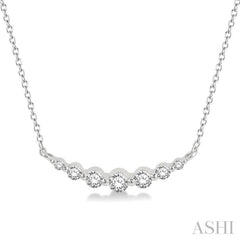 1/4 Ctw Diamond Smile Necklace in 14K White Gold