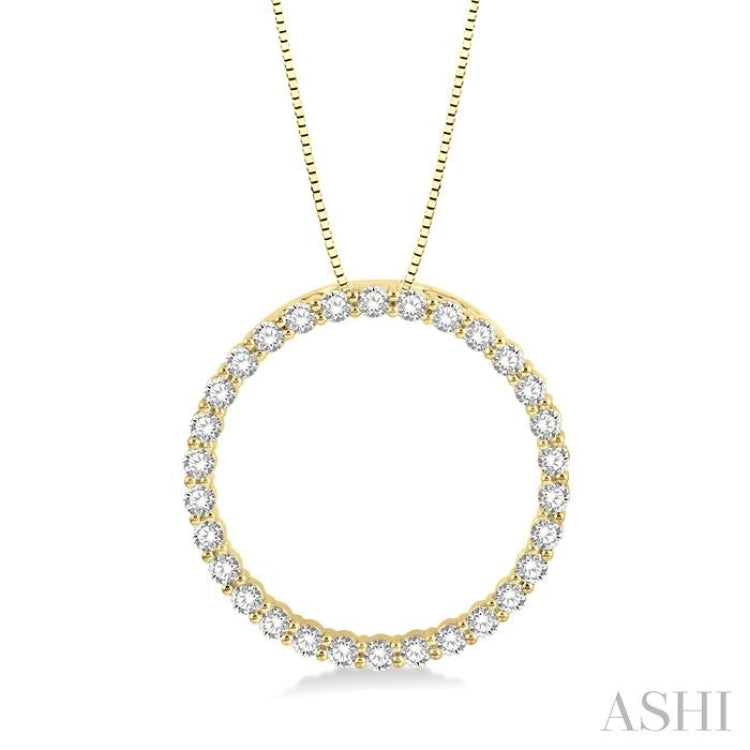 1 Ctw Round Cut Diamond Circle of Love Pendant with Chain in 14K Yellow Gold