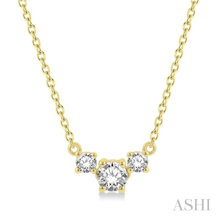 1/4 Ctw Three Stone Round Cut Diamond Necklace in 14K Yellow Gold