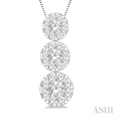 3/4 Ctw Lovebright 3 stone Essential Round Cut Diamond Pendant with Chain in 14K White Gold