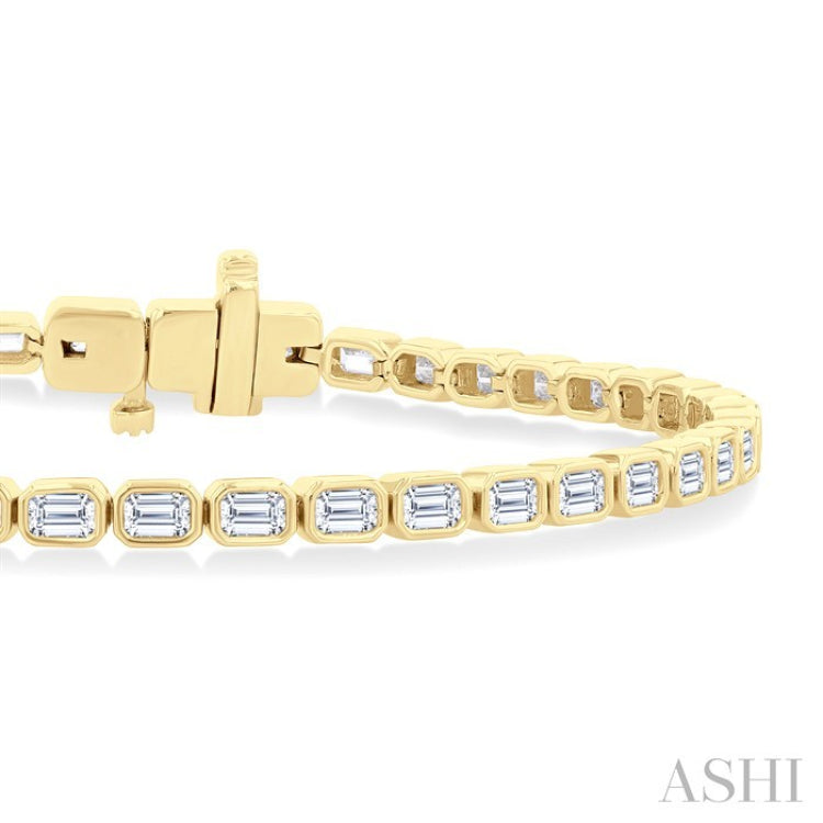 4 1/3 Ctw East-West Bezel Set Emerald Cut Diamond Tennis Bracelet in 14K Yellow Gold