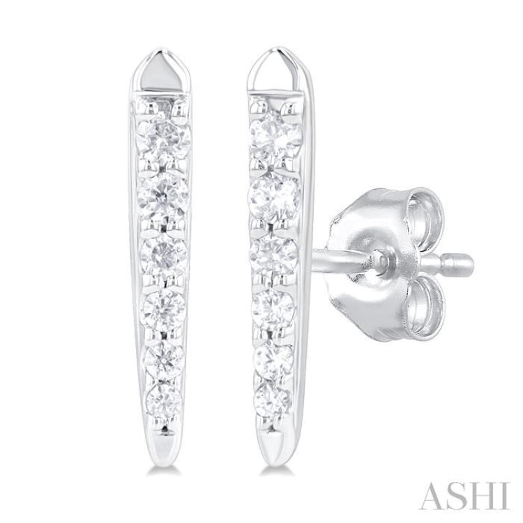 1/10 Ctw Petite Vertical Bar Graduated Round Cut Diamond Fashion Stud Earring in 10K White Gold
