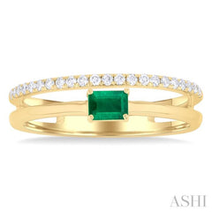 4X3MM Emerald and 1/6 ctw Round Cut Diamond East-West Set Precious Fashion Ring in 14K Yellow Gold