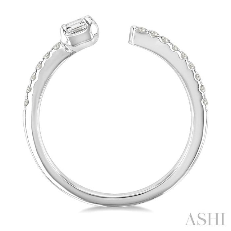 3/8 Ctw Emerald and Round Cut Diamond Fashion Open Ring in 14K White Gold