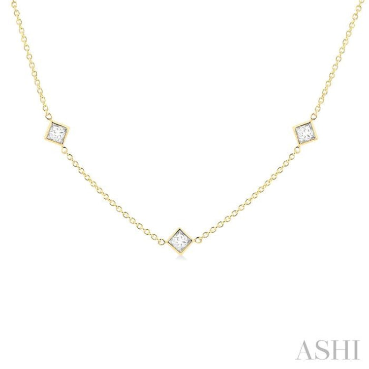 2 ctw Princess Cut Diamond Fashion Necklace in 14K Yellow Gold