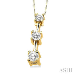 1/4 Ctw Three Stone Round Cut Diamond Pendant in 14K Yellow Gold with Chain