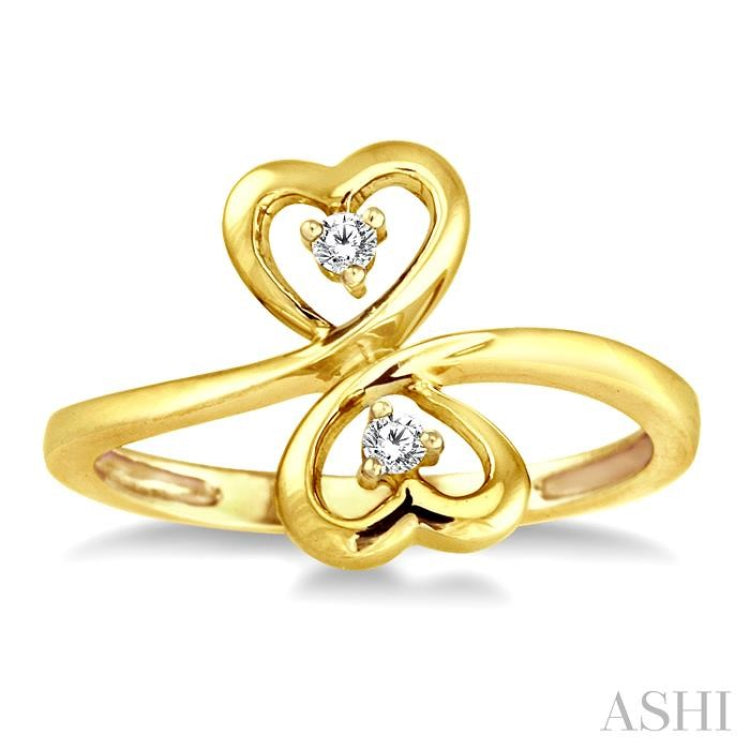 1/20 Ctw Round Cut Dual Heart Diamond Ring in 10K Yellow Gold