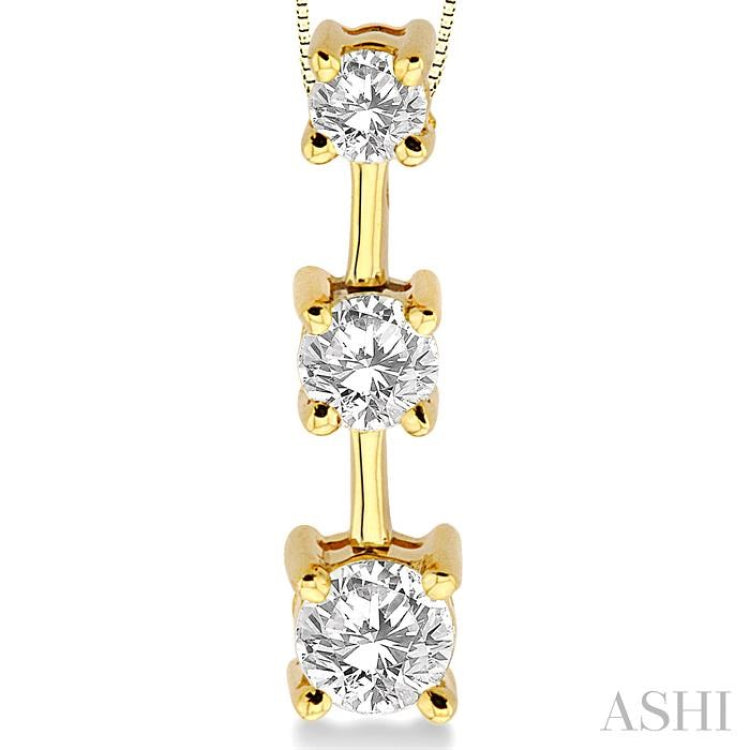 3/4 Ctw Three Stone Round Cut Diamond Pendant in 14K Yellow Gold with Chain