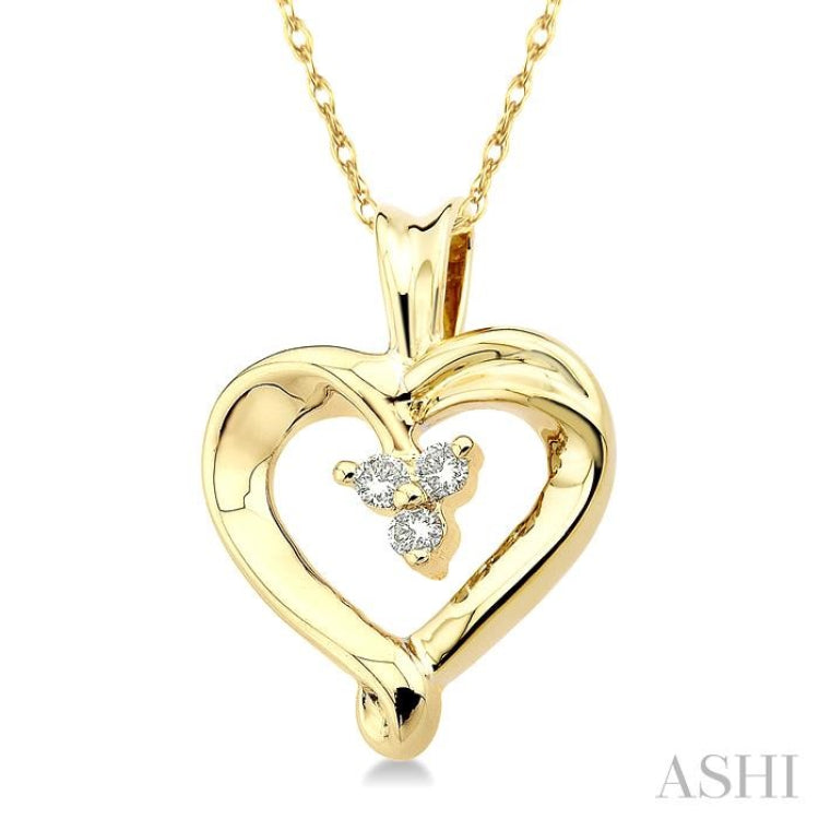 1/20 Ctw Round Cut Diamond Heart Pendant in 10K Yellow Gold with Chain