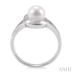 6.5 MM Cultured Pearl and 1/20 Ctw Round Cut Diamond Ring in 14K White Gold