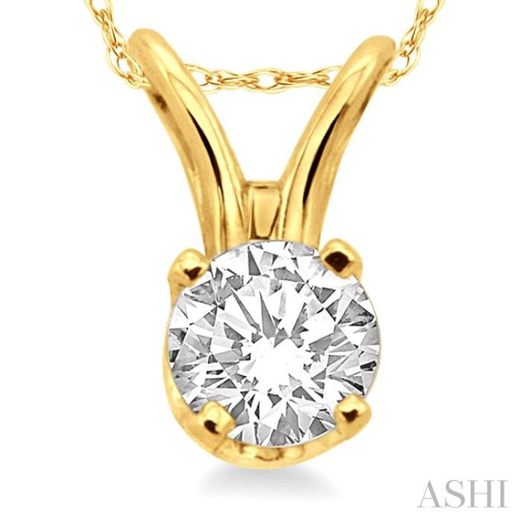 Round Cut Diamond Solitaire Pendant in 14K Yellow Gold with Chain