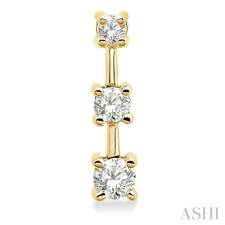 3/4 Ctw Round Cut Diamond Earrings in 14K Yellow Gold