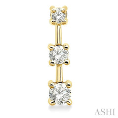 3/4 Ctw Round Cut Diamond Earrings in 14K Yellow Gold